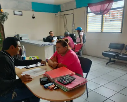 Fotografía de las acciones de Padrón y Licencias en Tuxpan, Jalisco.