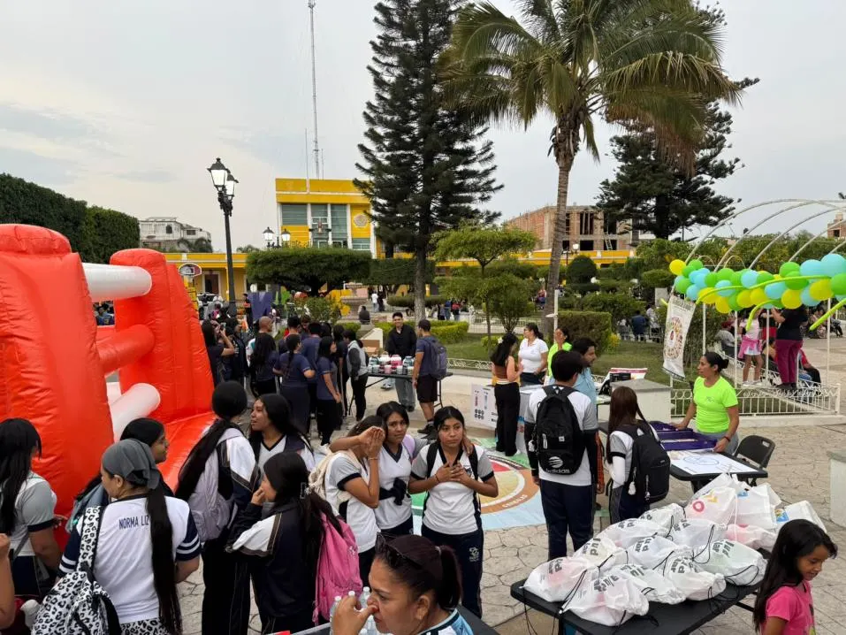 Fotografía de las acciones de Salud y Bienestar Familiar en Tuxpan, Jalisco.